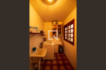 Casa à venda com 243m², 3 quartos e 2 vagas Casa à venda com 243m², 3 quartos e 2 vagasÁrea de Serviço