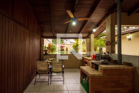 Casa à venda com 243m², 3 quartos e 2 vagas Casa à venda com 243m², 3 quartos e 2 vagasÁrea Gourmet