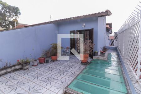 Casa à venda com 256m², 3 quartos e 2 vagasSuíte - Terraço