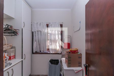 Casa à venda com 256m², 3 quartos e 2 vagasQuarto de Serviço