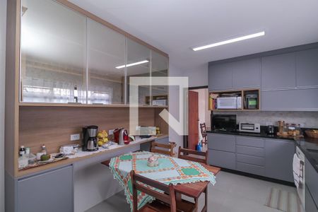 Casa à venda com 256m², 3 quartos e 2 vagasCozinha