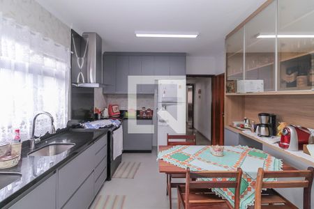 Casa à venda com 256m², 3 quartos e 2 vagasCozinha