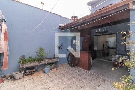 Casa à venda com 256m², 3 quartos e 2 vagasQuintal
