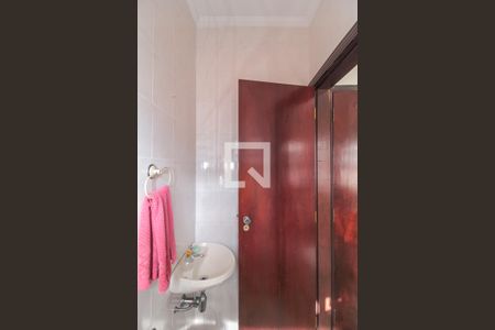 Casa à venda com 256m², 3 quartos e 2 vagasBanheiro 3