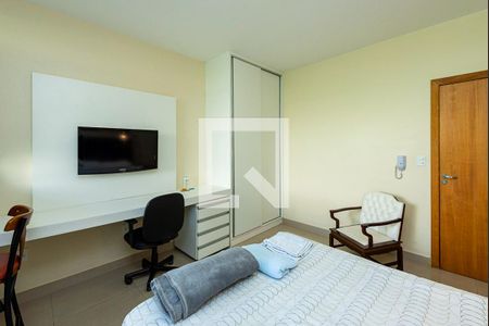 Apartamento para alugar com 32m², 1 quarto e 1 vagaQuarto - Mesa e Cadeira de Escritório