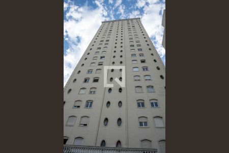 Apartamento para alugar com 32m², 1 quarto e 1 vaga Apartamento para alugar com 32m², 1 quarto e 1 vagaFachada