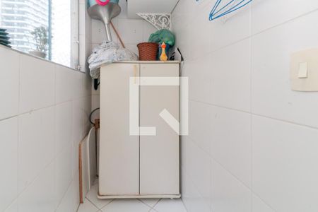 Apartamento à venda com 130m², 3 quartos e 1 vagaÁrea de serviço