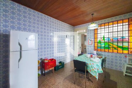 Casa à venda com 148m², 2 quartos e 2 vagas Casa à venda com 148m², 2 quartos e 2 vagasCozinha