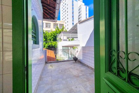 Casa à venda com 148m², 2 quartos e 2 vagas Casa à venda com 148m², 2 quartos e 2 vagasÁrea de Serviço