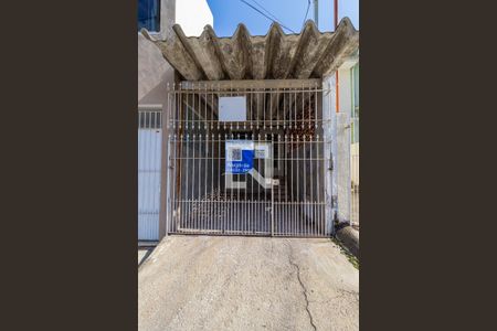 Casa à venda com 80m², 3 quartos e 1 vaga Casa à venda com 80m², 3 quartos e 1 vagaFachada