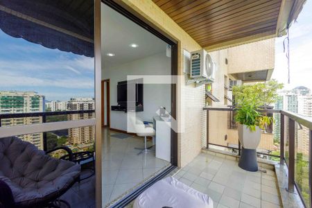 Varanda de apartamento à venda com 2 quartos, 153m² em Barra da Tijuca, Rio de Janeiro