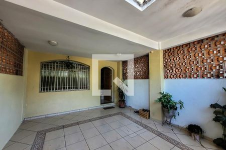 Casa para alugar com 149m², 3 quartos e 1 vaga Casa para alugar com 149m², 3 quartos e 1 vagaGaragem