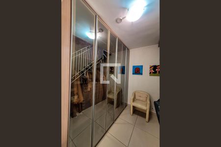 Casa para alugar com 149m², 3 quartos e 1 vaga Casa para alugar com 149m², 3 quartos e 1 vagaCloset Suíte 2