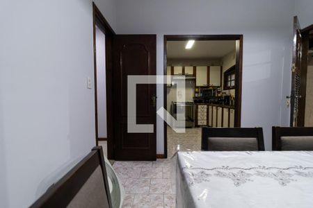 Casa de condomínio à venda com 200m², 4 quartos e 3 vagasSala de Jantar