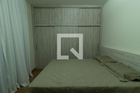 Casa de condomínio à venda com 200m², 4 quartos e 3 vagasSuíte 1