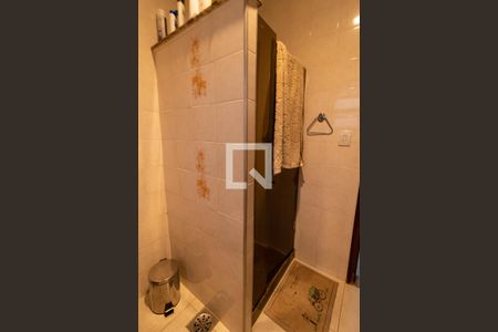 Casa de condomínio à venda com 200m², 4 quartos e 3 vagasBanheiro