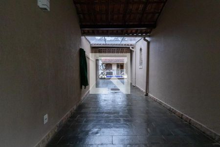 Casa de condomínio à venda com 200m², 4 quartos e 3 vagasGaragem