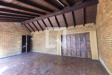 Casa à venda com 500m², 4 quartos e 4 vagas Casa à venda com 500m², 4 quartos e 4 vagasGaragem