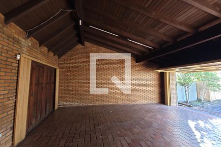 Casa à venda com 500m², 4 quartos e 4 vagas Casa à venda com 500m², 4 quartos e 4 vagasGaragem