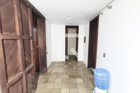 Casa à venda com 500m², 4 quartos e 4 vagas Casa à venda com 500m², 4 quartos e 4 vagasCozinha e Área de Serviço