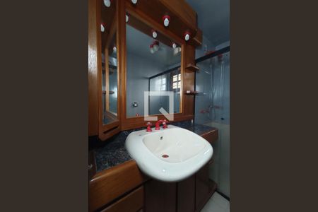 Casa à venda com 500m², 4 quartos e 4 vagas Casa à venda com 500m², 4 quartos e 4 vagasBanheiro 2