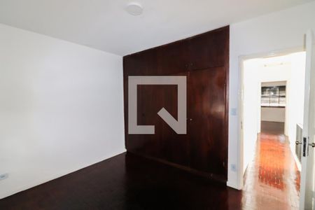 Casa para alugar com 450m², 3 quartos e 3 vagasSuite