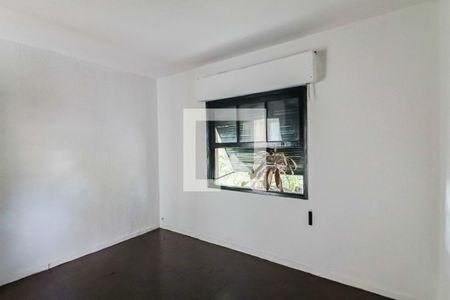 Casa para alugar com 450m², 3 quartos e 3 vagasSuite