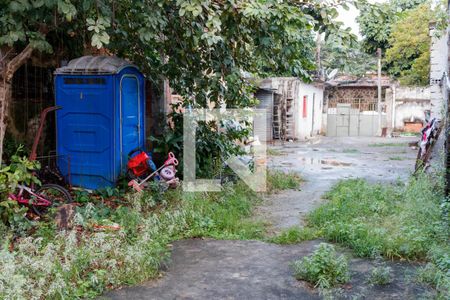 Casa à venda com 700m², 2 quartos e 8 vagasQuintal