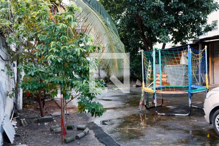 Casa à venda com 700m², 2 quartos e 8 vagasQuintal