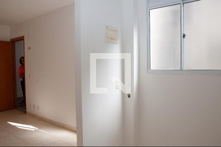 Sala / Cozinha de apartamento para alugar com 2 quartos, 55m² em Chacaras Reunidas Santa Terezinha, Contagem