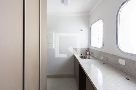 Apartamento à venda com 120m², 3 quartos e 2 vagas Apartamento à venda com 120m², 3 quartos e 2 vagasÁrea de Serviço