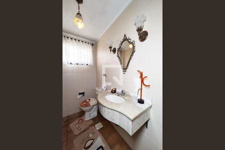 Casa à venda com 350m², 4 quartos e 2 vagas Casa à venda com 350m², 4 quartos e 2 vagasLavabo