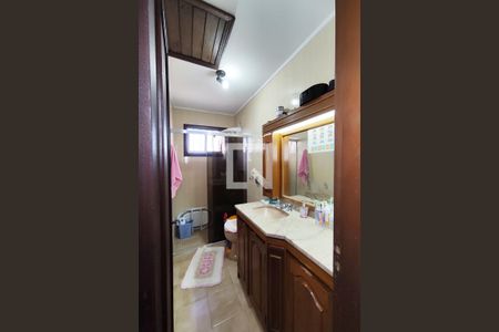 Casa à venda com 350m², 4 quartos e 2 vagas Casa à venda com 350m², 4 quartos e 2 vagasBanheiro 4