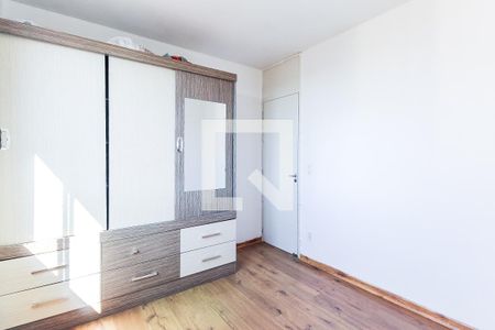 Quarto 1 de apartamento para alugar com 2 quartos, 45m² em Rubem Berta, Porto Alegre