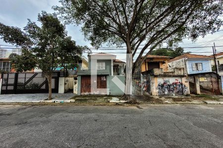 Casa à venda com 277m², 3 quartos e 7 vagasFachada