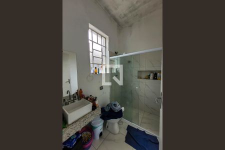 Casa à venda com 277m², 3 quartos e 7 vagasBanheiro (casa 1)