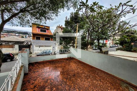 Casa à venda com 277m², 3 quartos e 7 vagasVaranda
