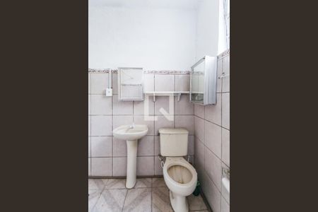 Apartamento para alugar com 52m², 2 quartos e sem vagaBanheiro