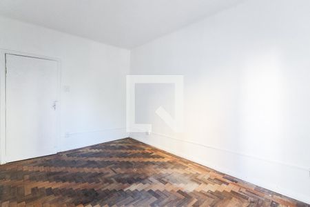 Quarto 1 de apartamento para alugar com 2 quartos, 52m² em São João, Porto Alegre