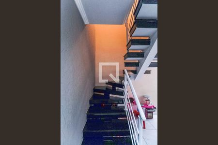 Escada de casa à venda com 3 quartos, 90m² em Vila Alpina, São Paulo