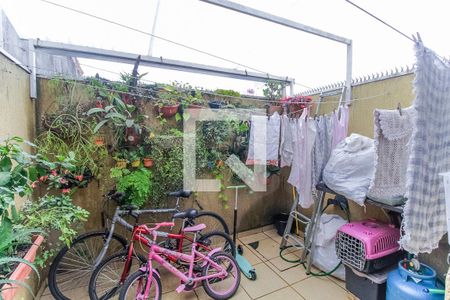 Casa à venda com 90m², 3 quartos e 2 vagasÁrea de Serviço