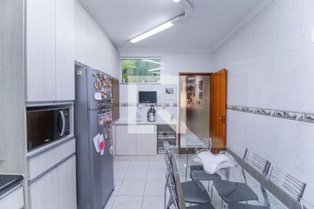Casa à venda com 90m², 3 quartos e 2 vagasCozinha