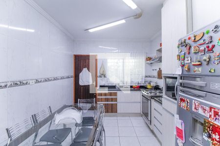 Casa à venda com 90m², 3 quartos e 2 vagasCozinha