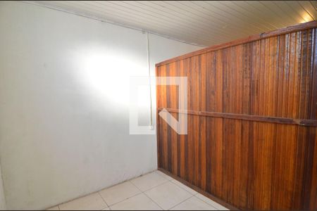 Dormitório 1 de casa à venda com 3 quartos, 69m² em Guajuviras, Canoas