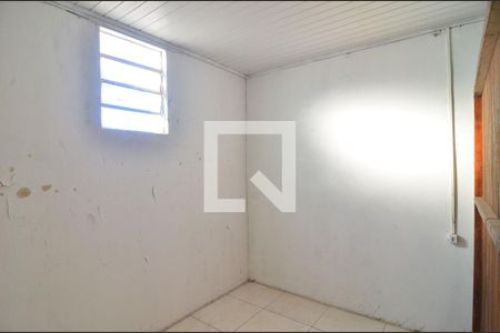 Dormitório 1 de casa à venda com 3 quartos, 69m² em Guajuviras, Canoas