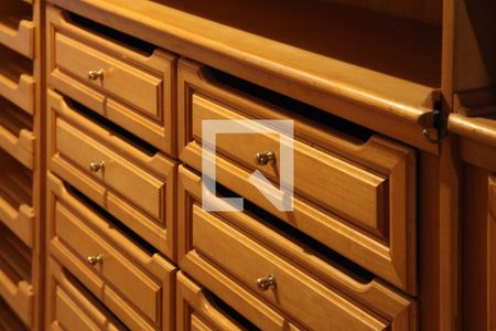 Apartamento para alugar com 355m², 3 quartos e 3 vagas Apartamento para alugar com 355m², 3 quartos e 3 vagasCloset da Suite Master