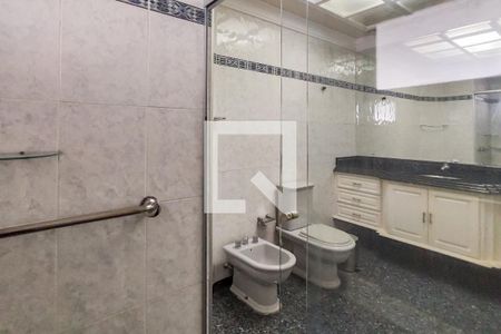Apartamento para alugar com 355m², 3 quartos e 3 vagas Apartamento para alugar com 355m², 3 quartos e 3 vagasBanheiro da Suíte 2