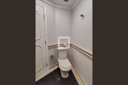 Apartamento para alugar com 355m², 3 quartos e 3 vagas Apartamento para alugar com 355m², 3 quartos e 3 vagasBanheiro