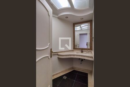 Apartamento para alugar com 355m², 3 quartos e 3 vagas Apartamento para alugar com 355m², 3 quartos e 3 vagasBanheiro