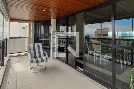 Apartamento para alugar com 355m², 3 quartos e 3 vagas Apartamento para alugar com 355m², 3 quartos e 3 vagasVaranda da Sala de Jantar